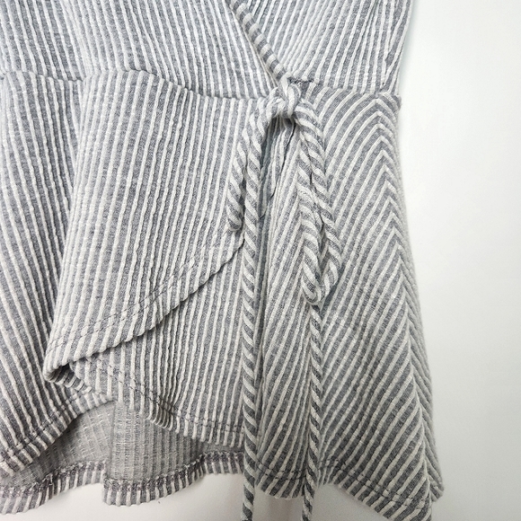 Caution To The Wind Wrap Shirt - Picture 3 of 6